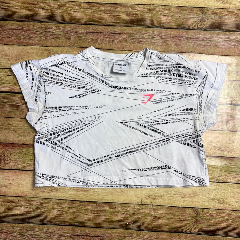 Gymshark Womens XS White Black Logo Print Crop Top Short Sleeve GLST5731